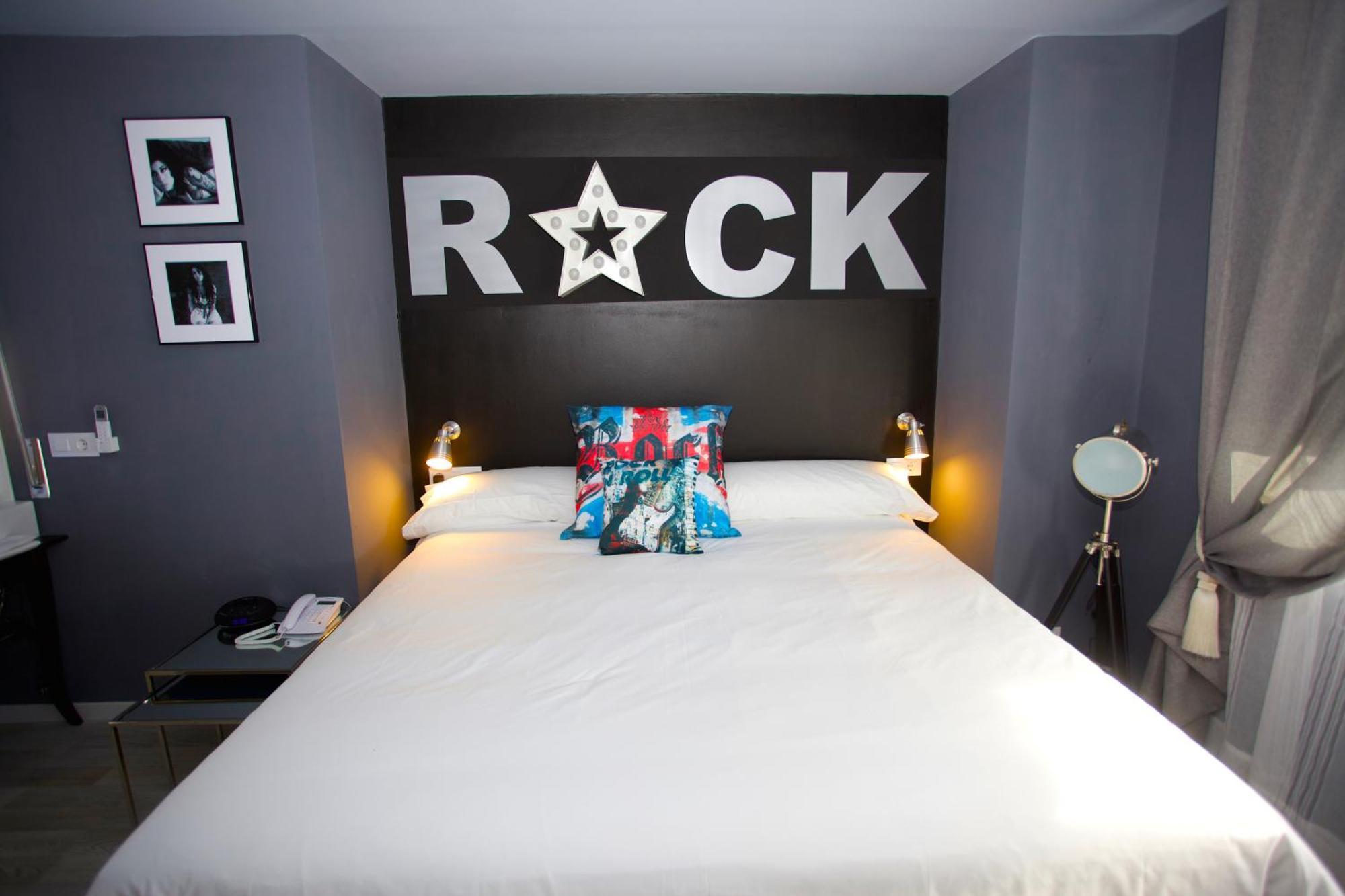 Hotel Apartamentos Rock Star Taboadela Екстериор снимка