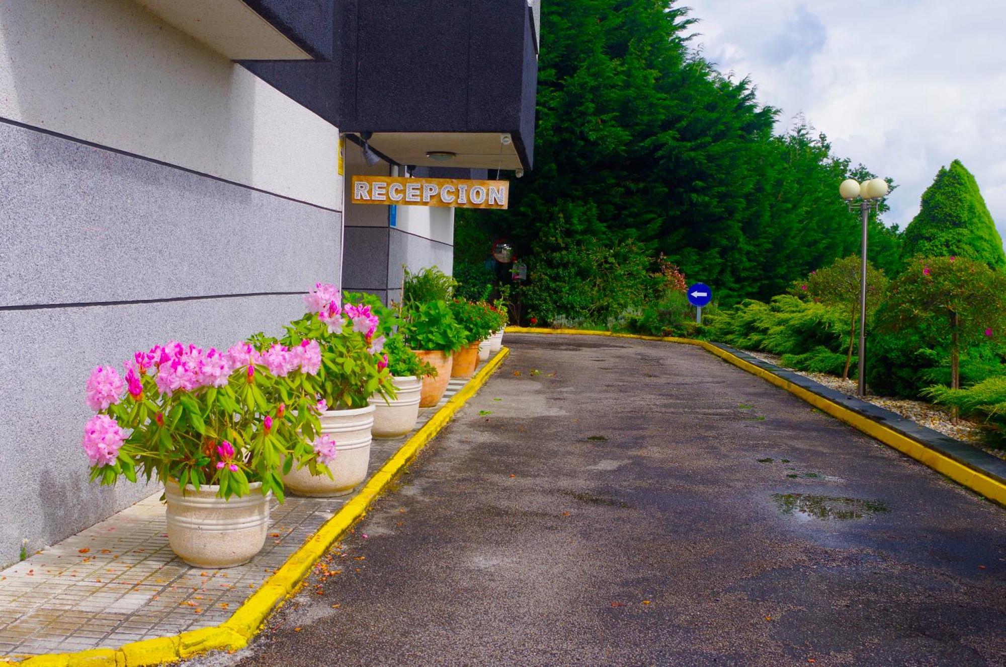 Hotel Apartamentos Rock Star Taboadela Екстериор снимка