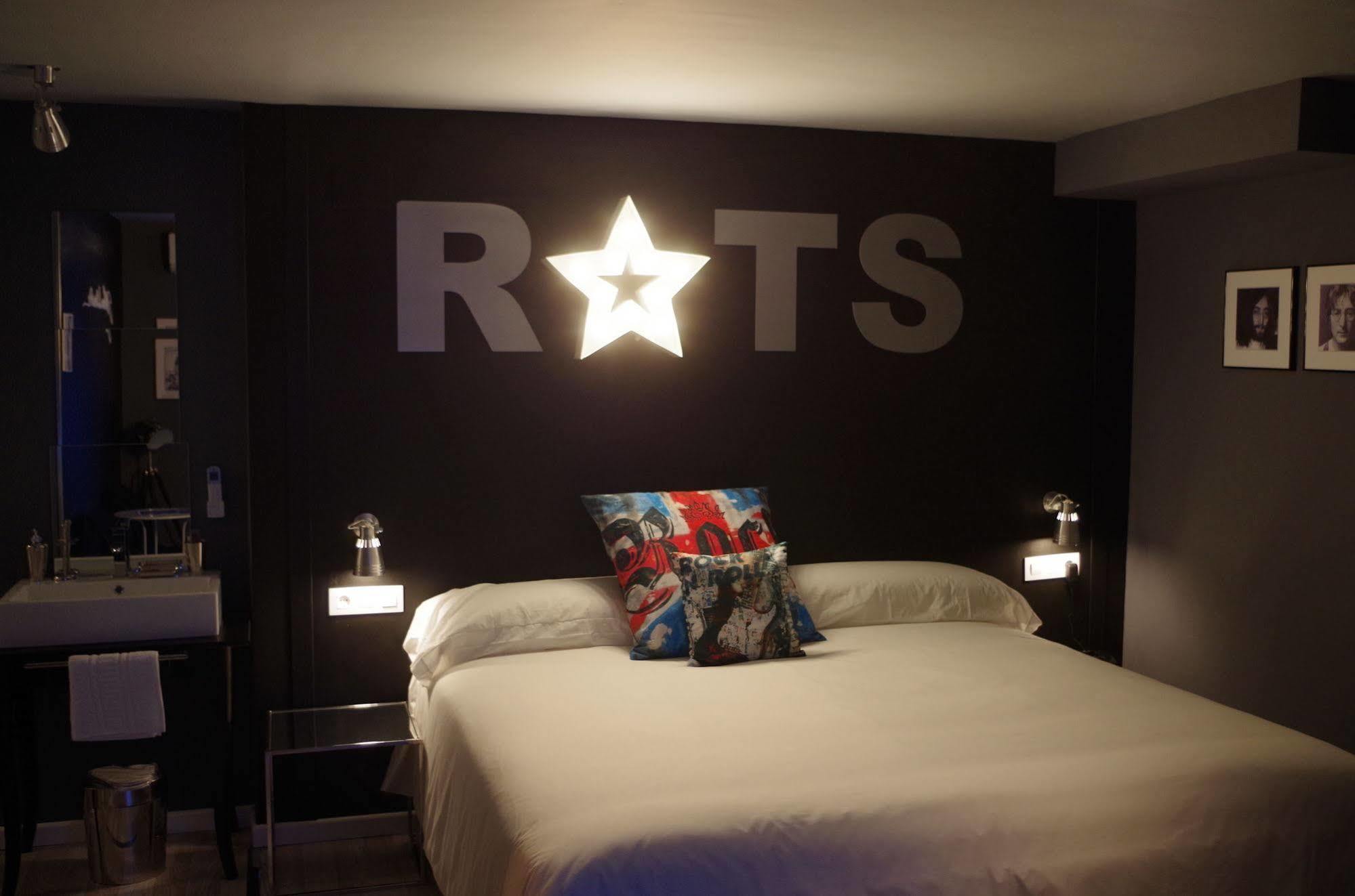 Hotel Apartamentos Rock Star Taboadela Екстериор снимка